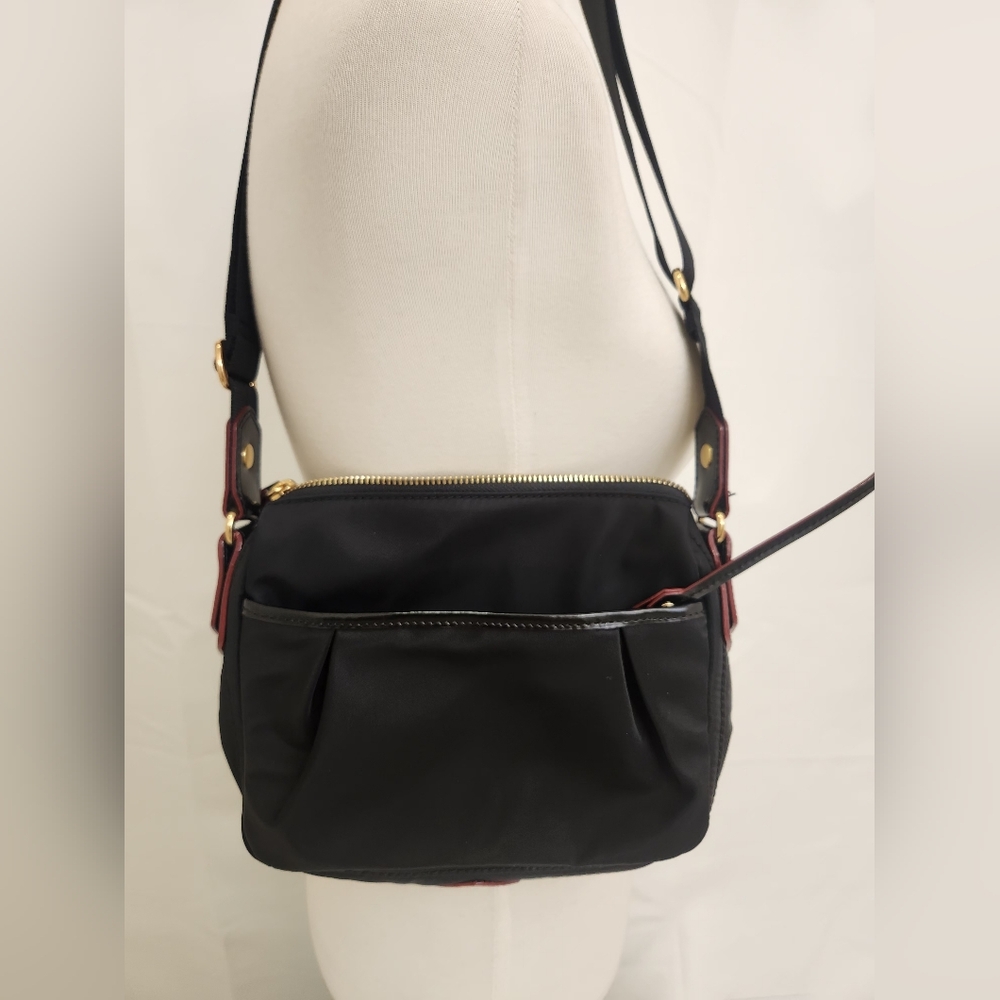 MZ Wallace - Elegant Black Shoulder Bag/Crossbody Bag with Wallet - Picture 7 of 16